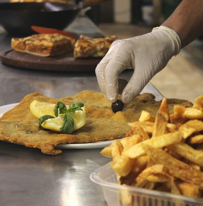Milanesa simple para 2 con guarnición