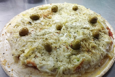 Pizza fugazza y muzzarella (Incluye 2 empanadas y 2 fainá de regalo)