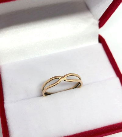 Anillo Cruzado Oro 18K 1.3gr