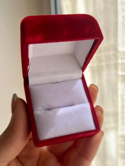 Estuche de pana para anillo