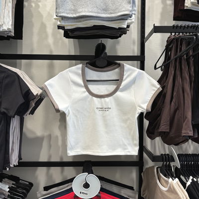 REMERA "ICONIC MOOD"