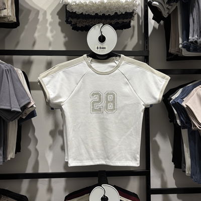REMERA "28"