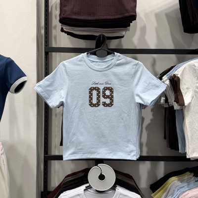 REMERA "DIVA 09"