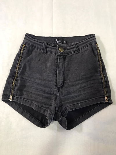 Short Sisa 36