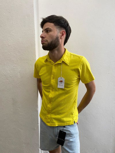 CAMISA INSOMNIO AMARILLA
