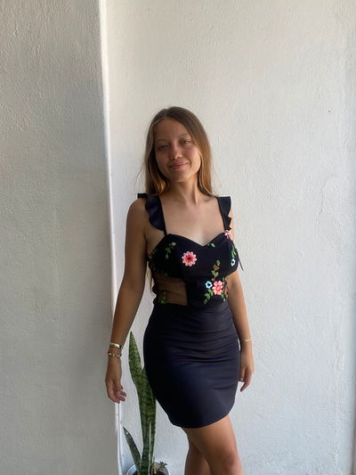 VESTIDO NEGRO CON FLORES