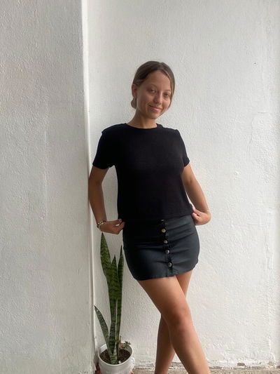 REMERA MANGA CORTA HILADA NEGRO