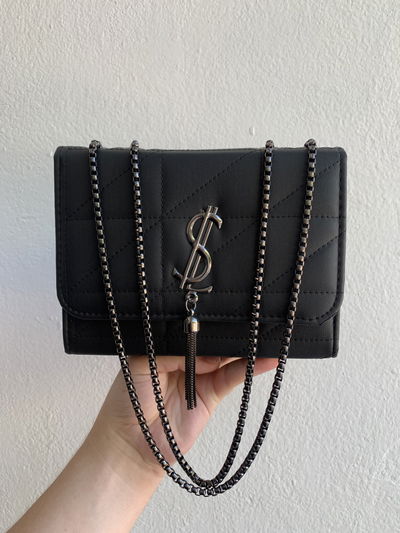CARTERA LEO
