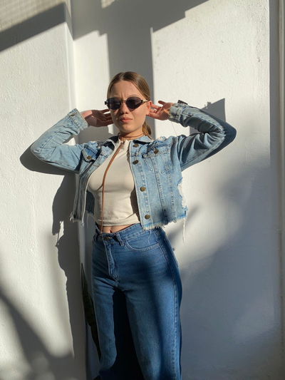 CAMPERA DE JEAN YD CON ROTURAS