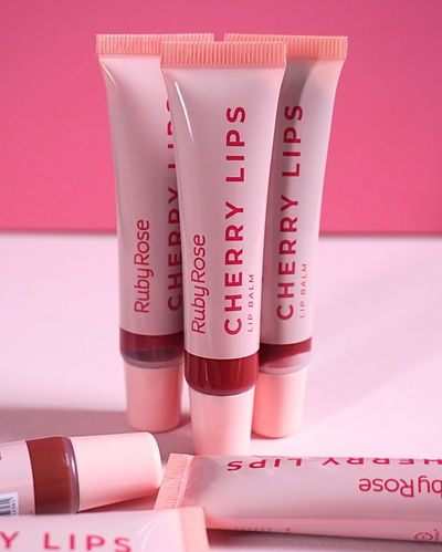 Cherry lips Ruby Rose
