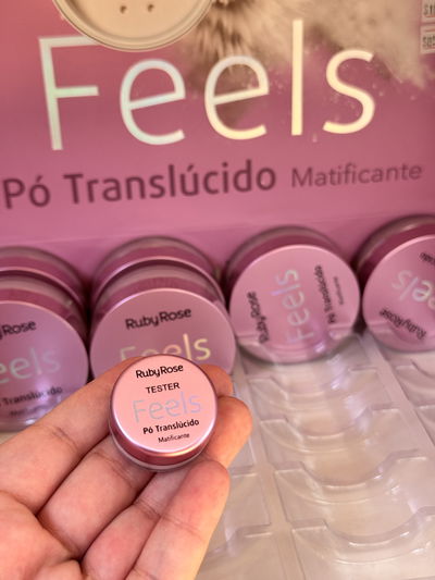 Polvo traslúcido de Ruby Rose Tester