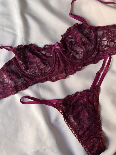 Conjunto Nivia uva