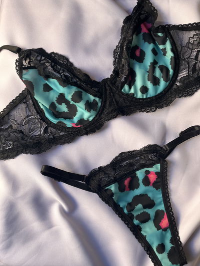 Conjunto Diana negro y celeste