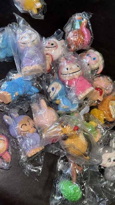 Muñecos labubu