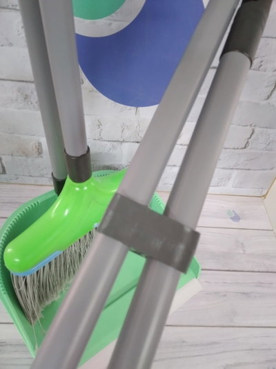 PALA PLASTICA C/CABO Y ESCOBA MARCAS VARIAS