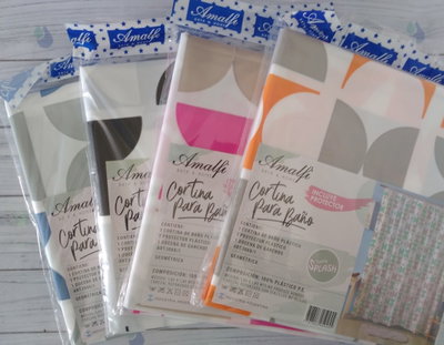 CORTINA POLIETILENO SPLASH C/ PROTECTOR Y GANCHOS