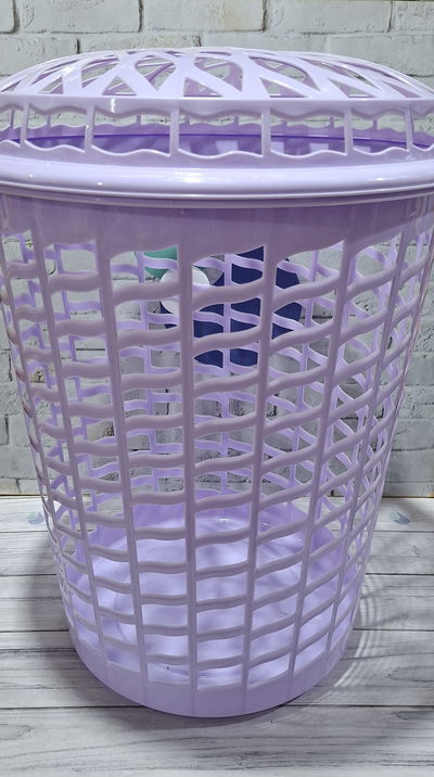 CESTO REJILLA REDONDO CALADO  PARA ROPA CON TAPA