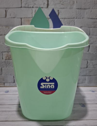 BALDE CUADRADO 10 LTS.