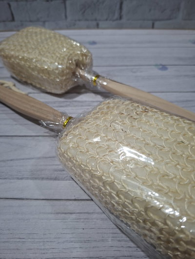 CEPILLO LAVA ESPALA EXFOLIANTE CON MANGO MADERA