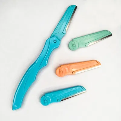 PERFILADOR CEJAS X4 NAVAJA QUITA VELLO FACIAL DEPILADOR