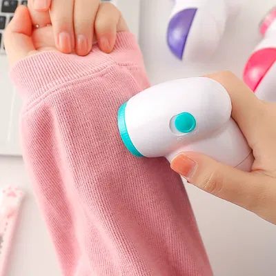 SACA PELUSA QUITA REMOVEDOR PELUSAS DE ROPA A PILA