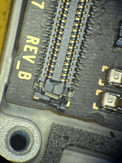 TRABAJOS DE MICROSOLDADURA FPC CONECTORES INTEGRADOS