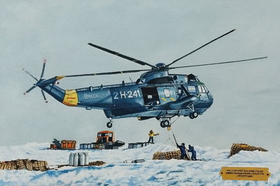 "HELICOPTERO SEA KING REABASTECIENDO LAS BASES"