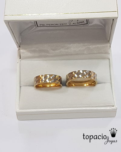 Alianzas de Acero con Oro
