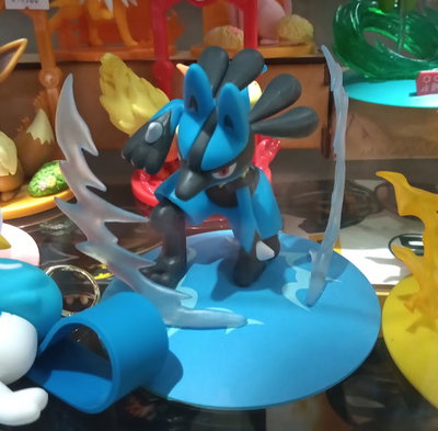 FIGURA POKEMON LUCARIO