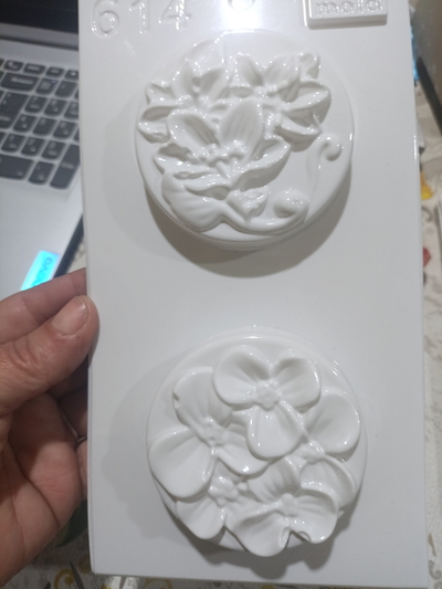 Molde termoformado para jabones artesanales x2 con diseños florales