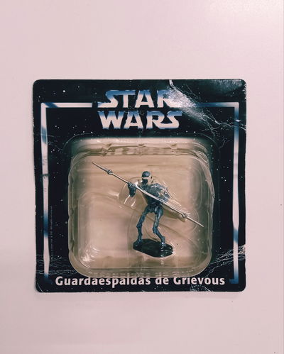 COLECCIONABLE STAR WARS: GUARDAESPALDAS DE GRIEVOUS