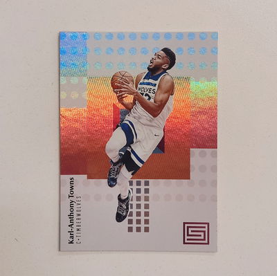 KARL ANTHONY TOWNS Panini Status 2018