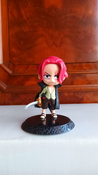 SHANKS GASHAPON ONE PIECE
