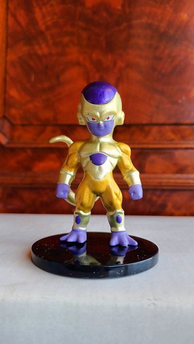 GOLDEN FREEZER GASHAPON DRAGON BALL