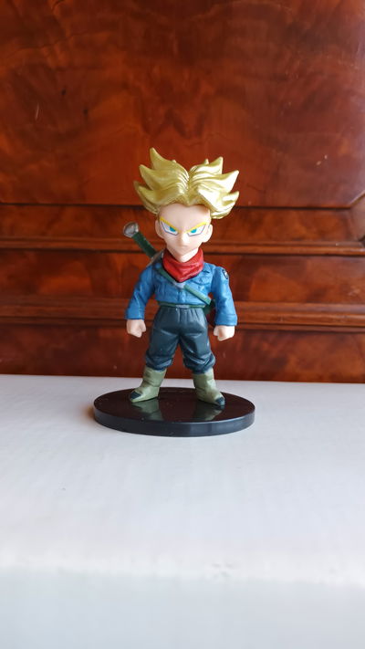 TRUNKS SUPER SAIYAN GASHAPON DRAGON BALL