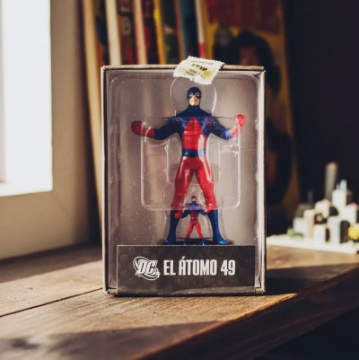 DC SUPER HERO FIGURINE THE ATOM (Ed Limitada Plomo)