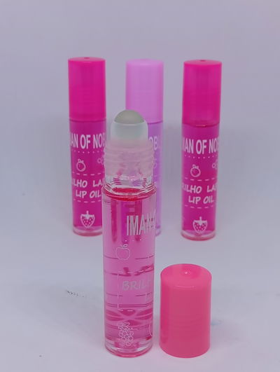 Brillo labial frutal roll on