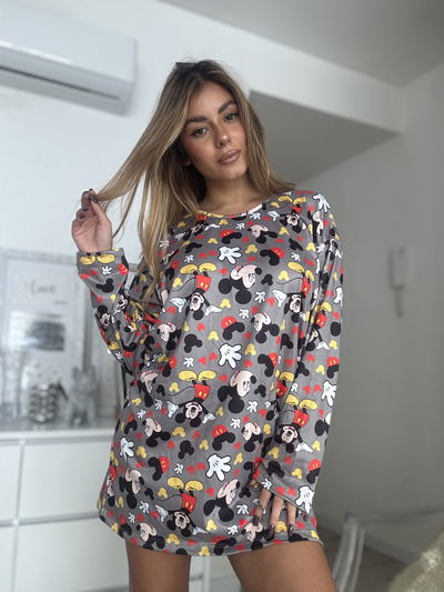 Remeron Mickey manga larga