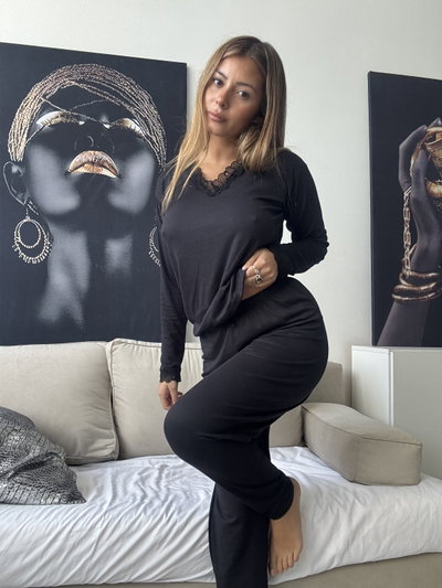 Pijama de Modal soft Pantalon Y remera Negro