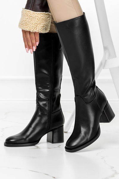 Bota Moscú engomada baja