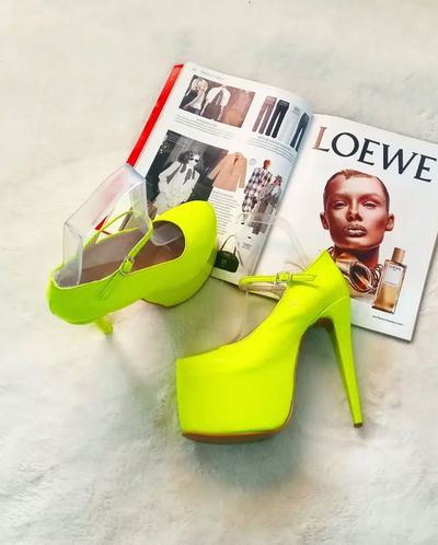 Stiletto Killer amarilla 