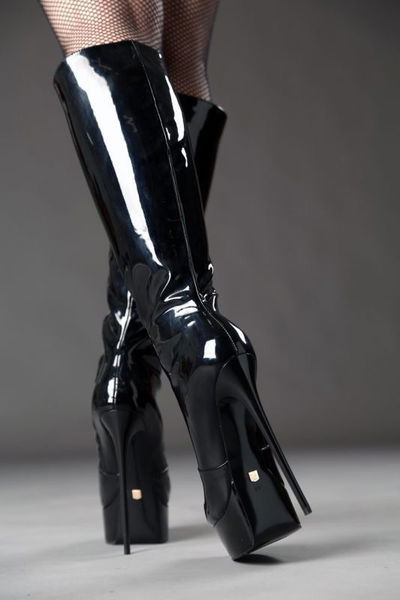 BOTA PIA CHAROL NEGRO 