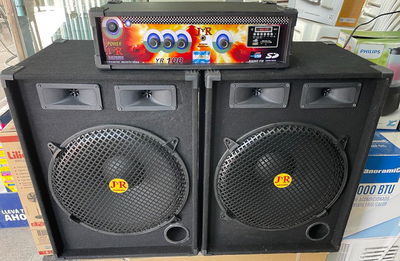 CONSOLA JYR 100W + 2 PARLANTES 15"