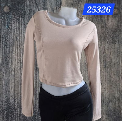 Remera Corta Con Recortes Delanteros