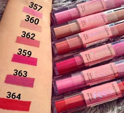 Labial Feels Dúo Intrasferible by Ruby Rose