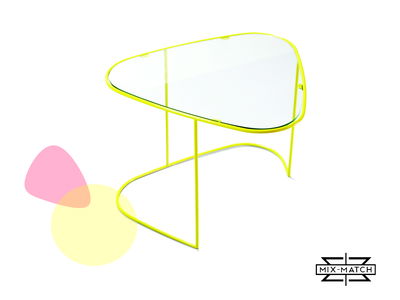 Mesa Arrime Triangle