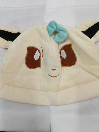 Leafeon Gorro polar importado Pokemon