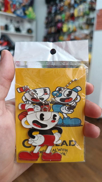 Colgante metálico Cuphead