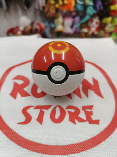 Pokeball (SportsBall) + mini pokemon Random