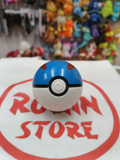 Pokeball (SuperBall) + mini pokemon Random - Greatball